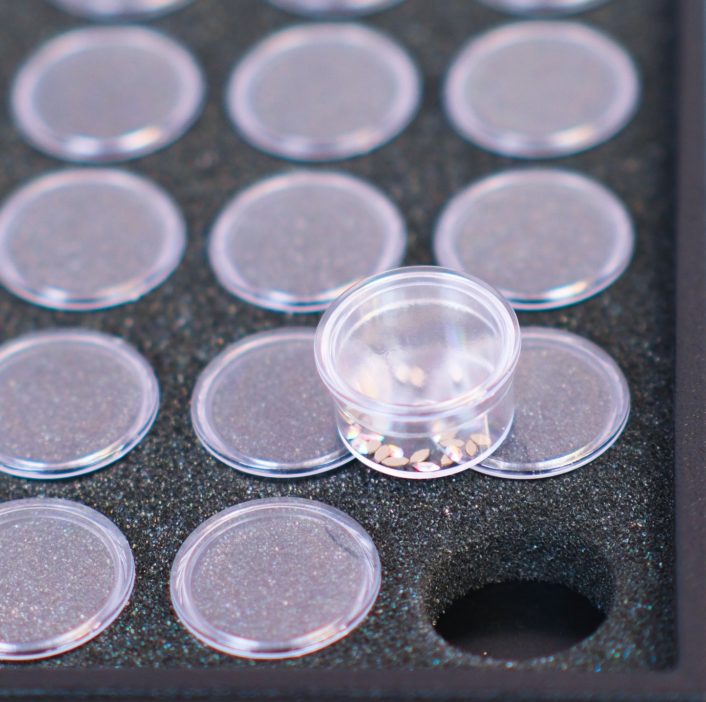 Segregator do przechowywania diamencików