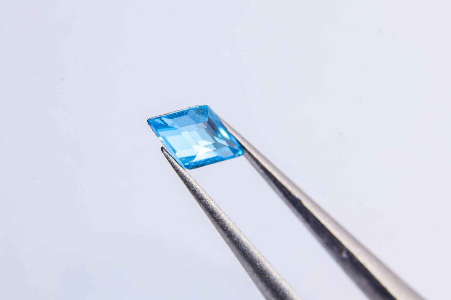 Diamenciki Swarovski Romby Diamond Shape 15szt